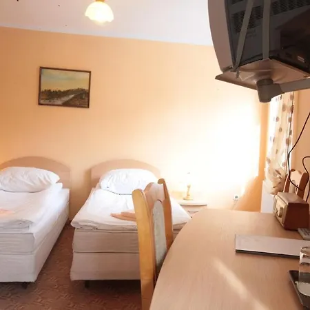 Otel Zamek 2*